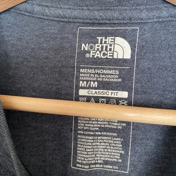 THE NORTH FACE GRAPHIC TEE SHIRT MENS SIZE M - Picture 2 of 3